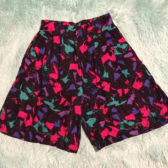 Vintage Shelly MICHAELS high waisted shorts - Picture 2 of 5